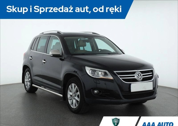 Volkswagen Tiguan cena 38000 przebieg: 233289, rok produkcji 2009 z Międzylesie małe 232